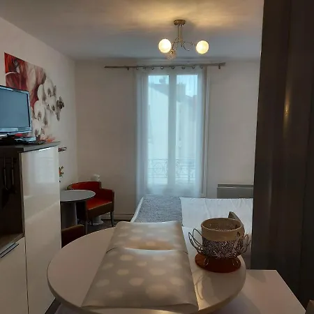 شقة Longchamp-studio De Charme, Coeur De Vichy, Quartier Calme *